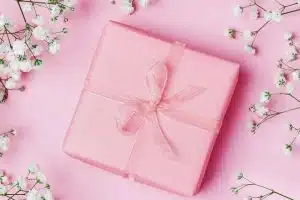 Quel cadeau offrir pour les 50 ans d’une femme ?