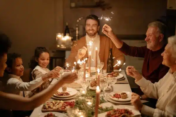 Découvrez les meilleures idées d’activités intergénérationnelles pour profiter pleinement de moments en famille avec les seniors