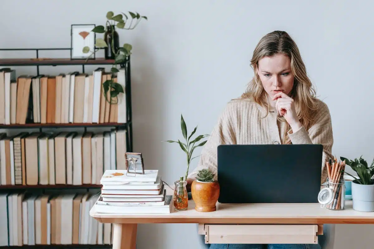 Trouver une passion ou un projet créatif pour s’épanouir en retraite : astuces et inspiration