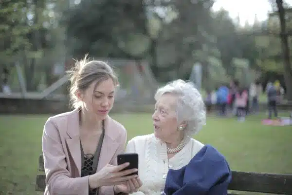 Les meilleurs associations et clubs de loisirs dédiés aux seniors