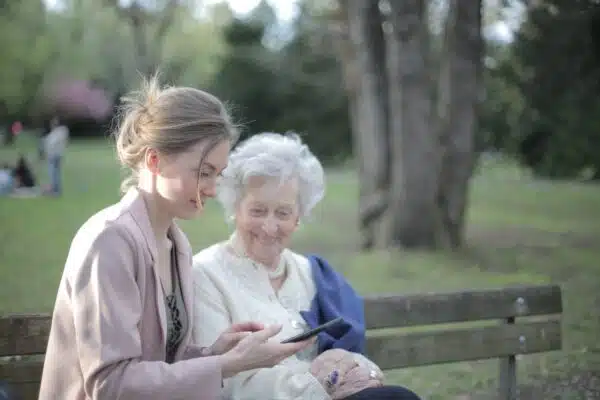 Les droits des seniors dans le domaine de la retraite complémentaire : tout ce que vous devez savoir