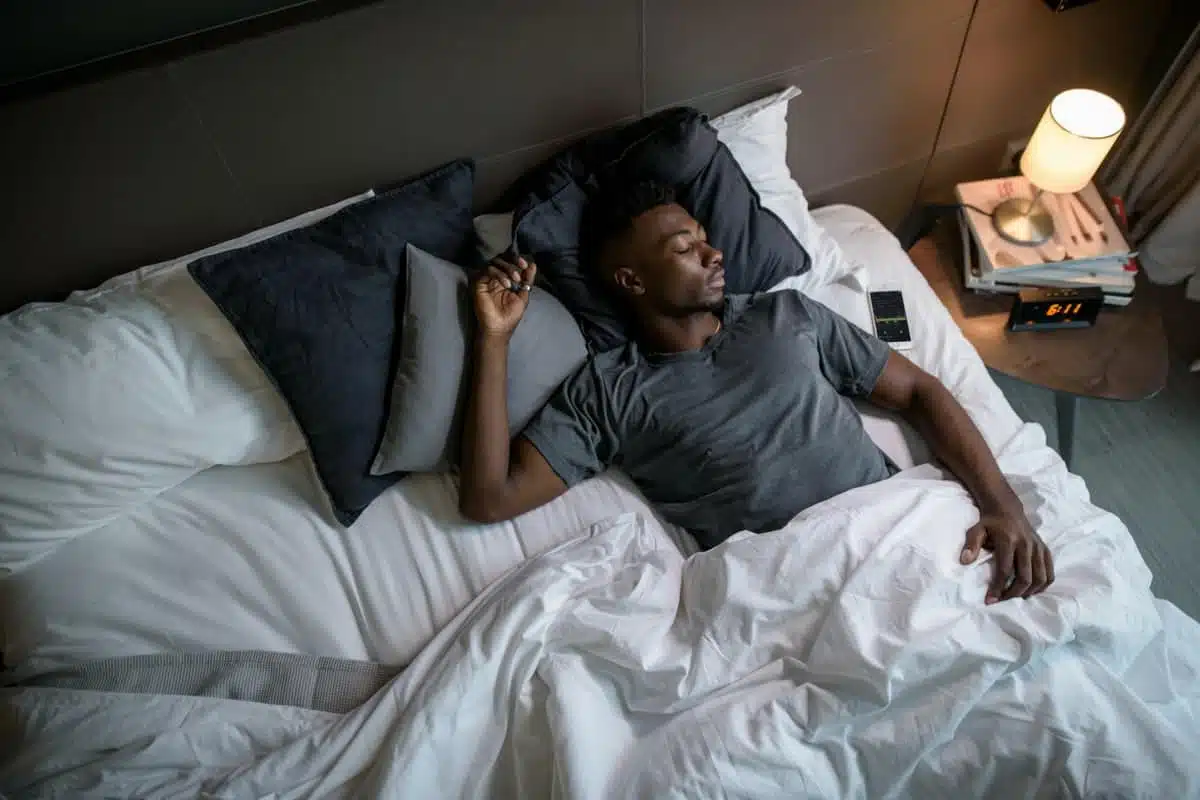 Les meilleurs équipements pour optimiser la qualité de sommeil des seniors